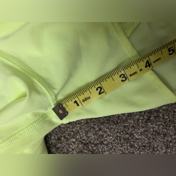 Lululemon Hotty Hot Low-Rise Lined Short 4" in Electric Lemon Size 2 Neon - Picture 8 of 16